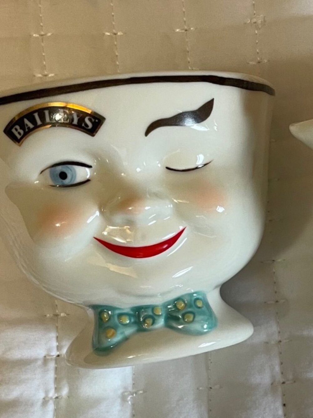 Bailys 1996 Vintage Irish Cream ceramic winking face sugar bowl & creamer.